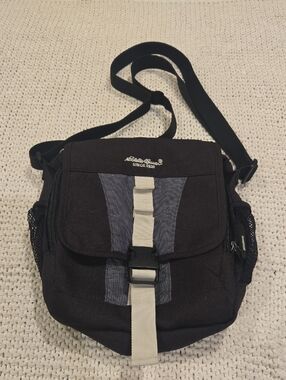 Eddie Bauer Black And White Messenger Crossbody Bag For Travel/Everyday Use
